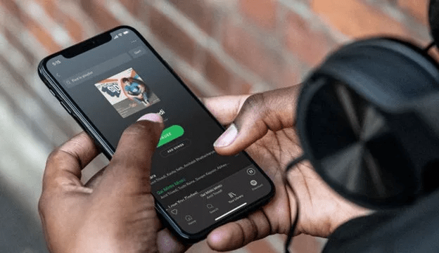 آیا می‌توانم از حساب Premium Spotify در کشور دیگری استفاده کنم؟